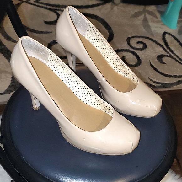 Madden Girl Shoes - Nude heels 👠